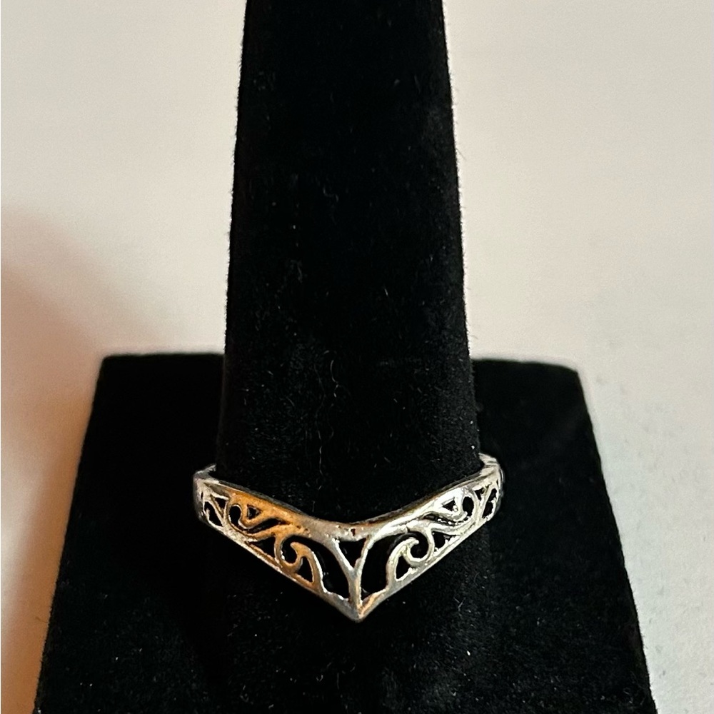 3/$10 Fashion ring size 8